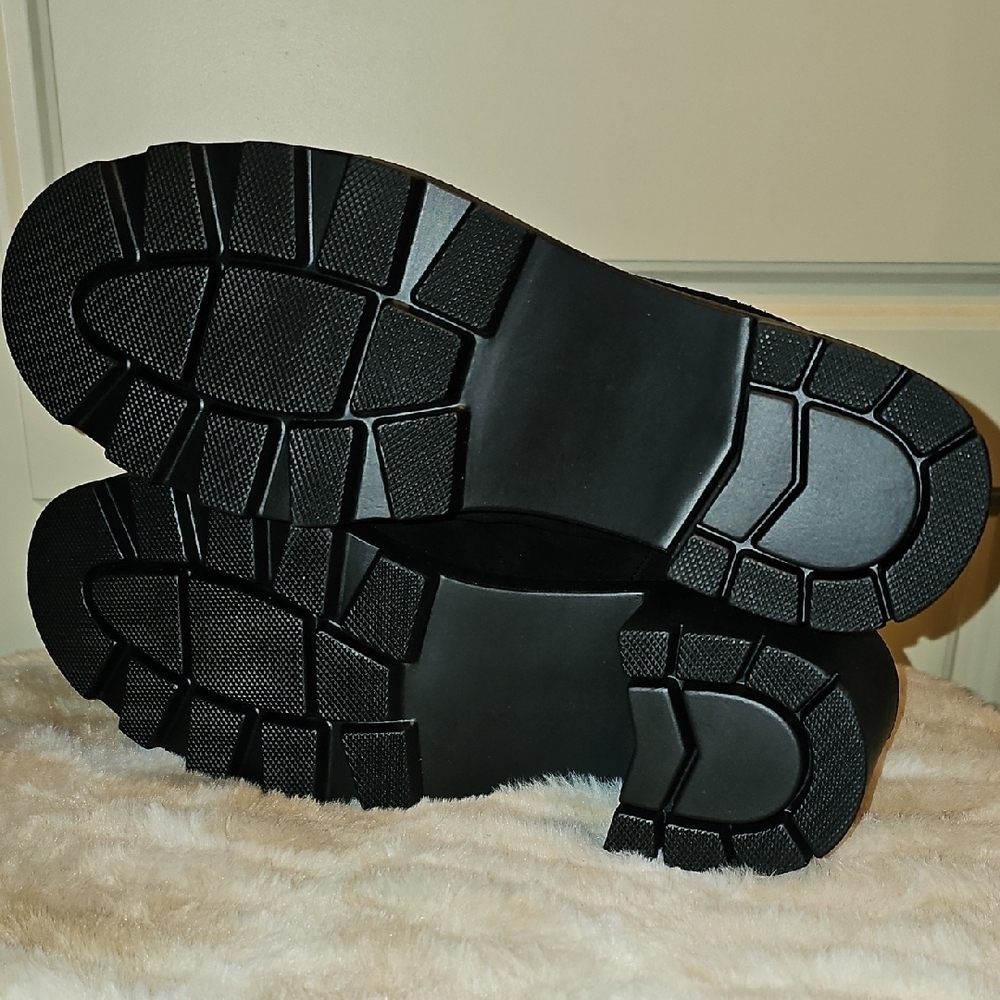 LISA VICKY-Women's Black Suede Ankle Boots Size 10. NIB! - Picture 12 of 12